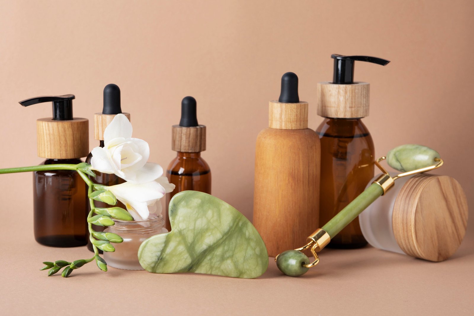 arrangement-de-gua-sha-et-de-produits-de-soins