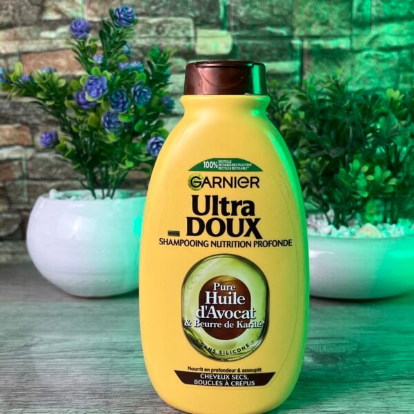 GARNIER
Ultra DOUX
Huile d'Avocat
& Beurre de Karité
SHAMPOOING
NUTRITION INTENSE 300ML